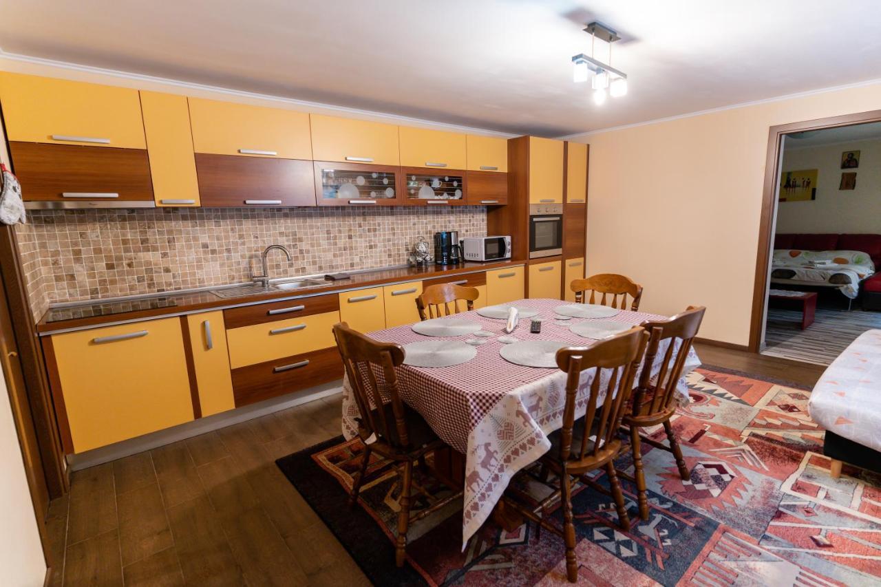 Mario'S Cozy Apartment Rîşnov エクステリア 写真