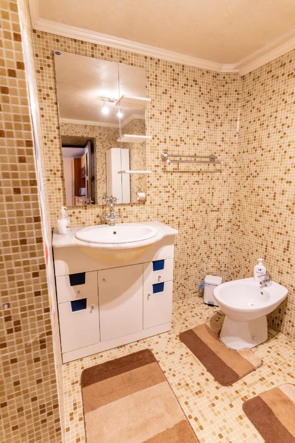Mario'S Cozy Apartment Rîşnov エクステリア 写真